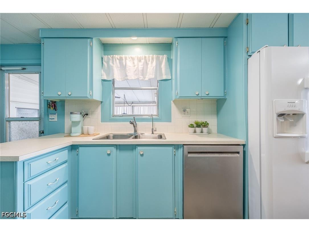 101 Elise Drive Fort Myers FL 33908 2026021289 image15