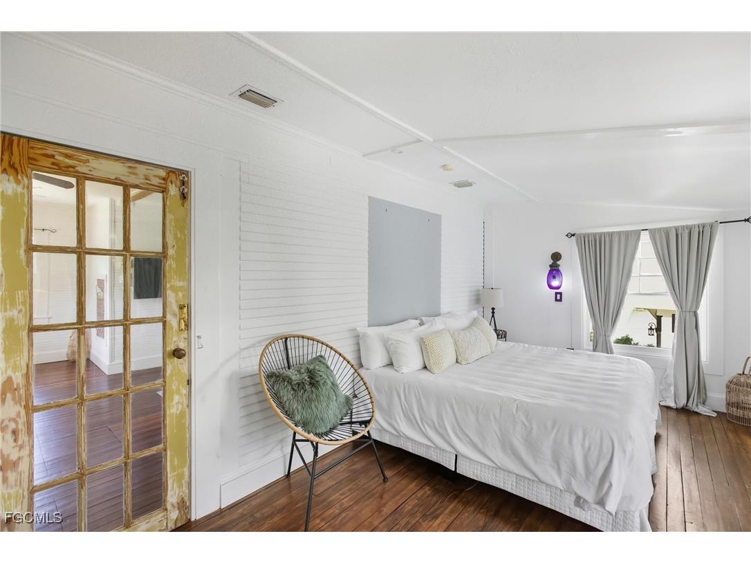 101 Fairview Avenue Fort Myers FL 33905 2025011580 image38