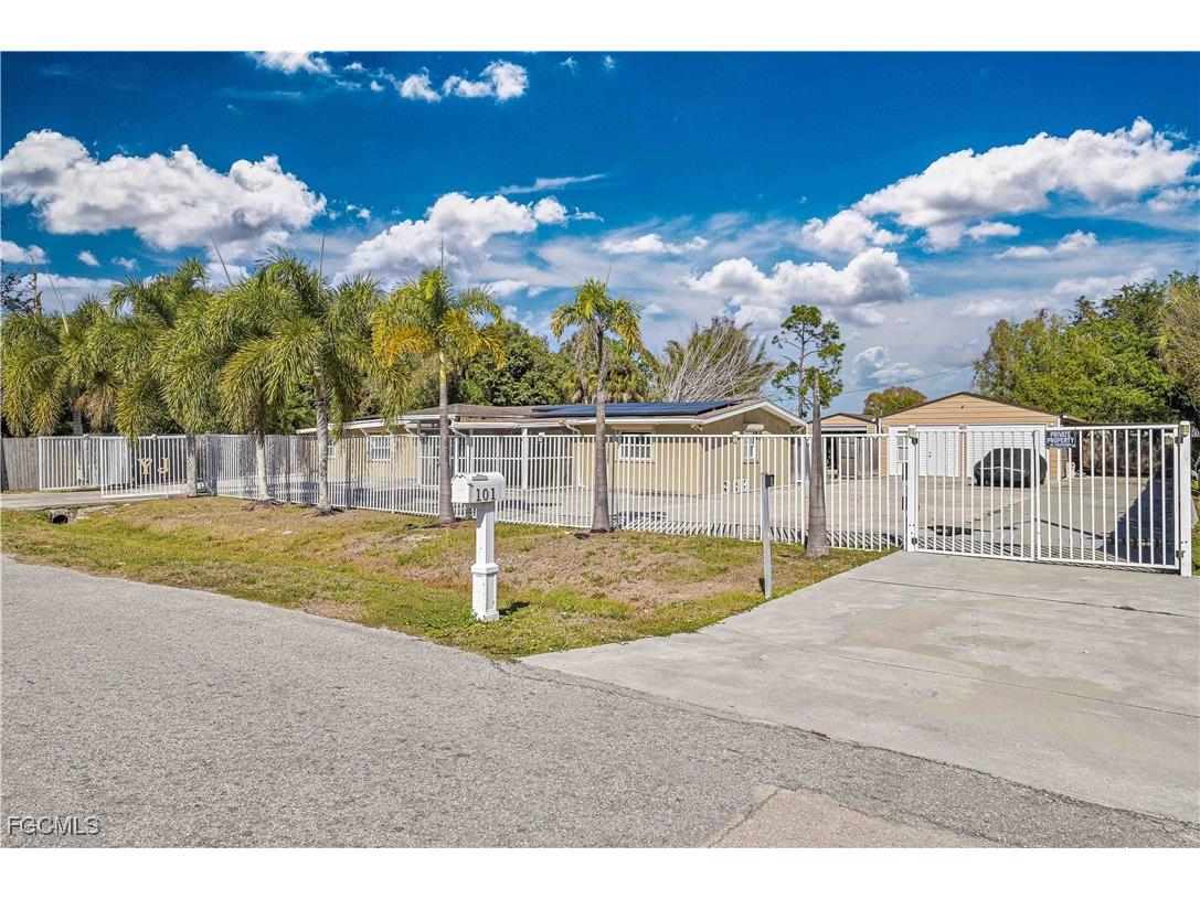 101 Lucille Avenue Fort Myers FL 33916 2026004485 image1