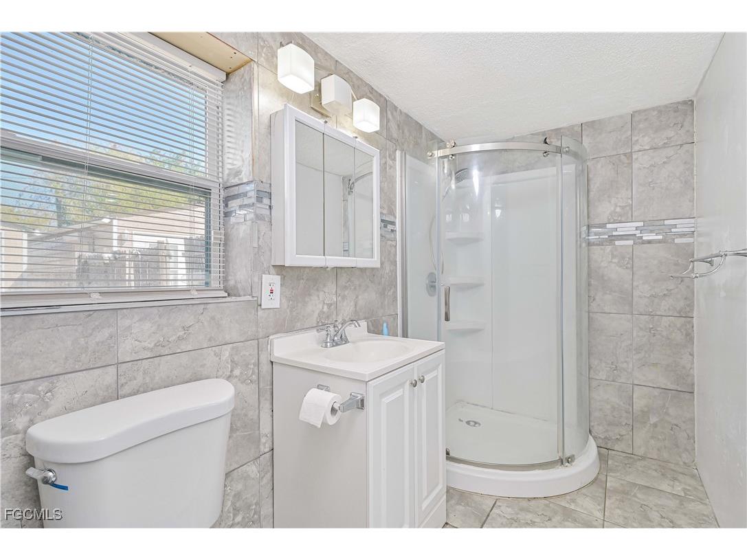 101 Lucille Avenue Fort Myers FL 33916 2026004485 image18