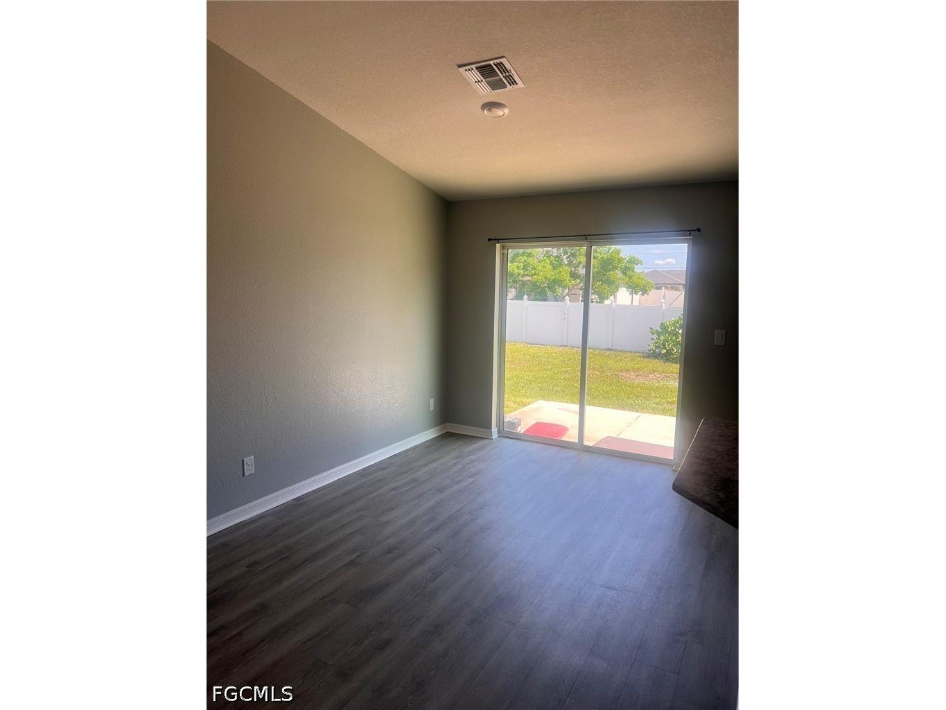 101 NW 25th Street Cape Coral FL 33993 2026025875 image4