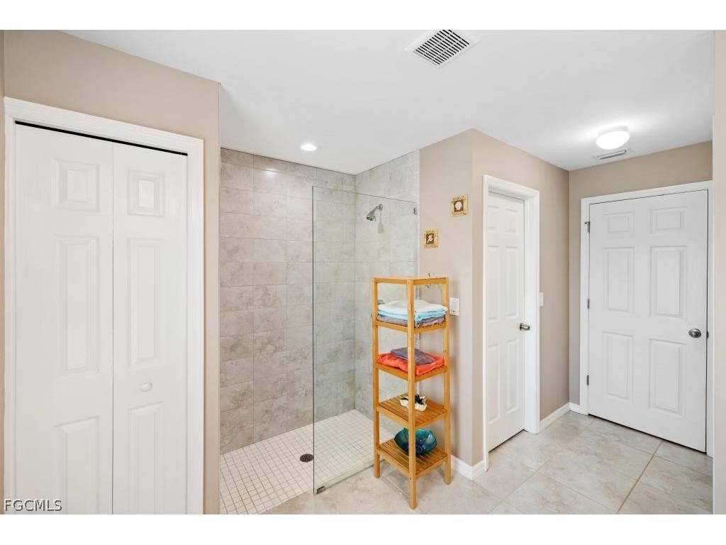 101 NW 25th Terrace Cape Coral FL 33993 2026008909 image27