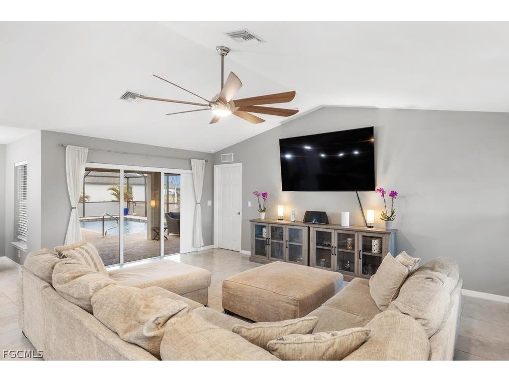 101 NW 25th Terrace Cape Coral FL 33993 2026008909 image9