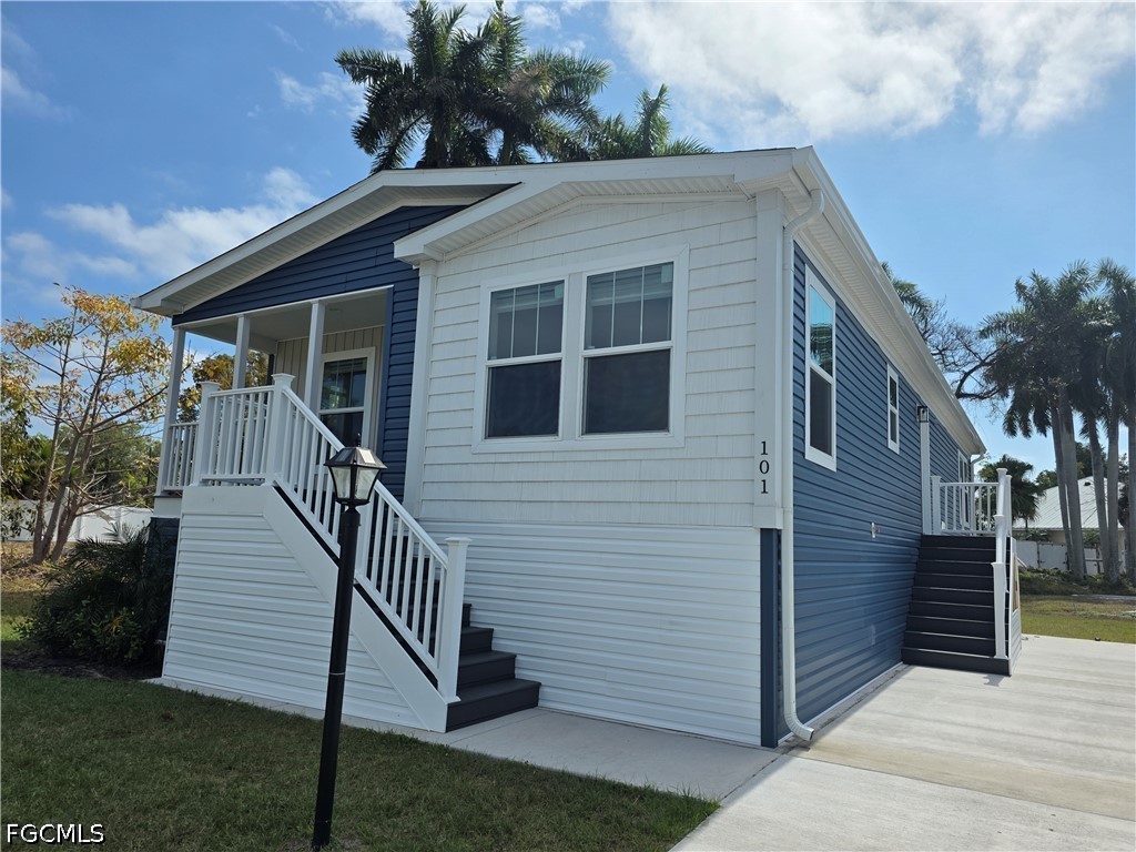 101 Oak Lane Fort Myers FL 33908 2026002989 image2