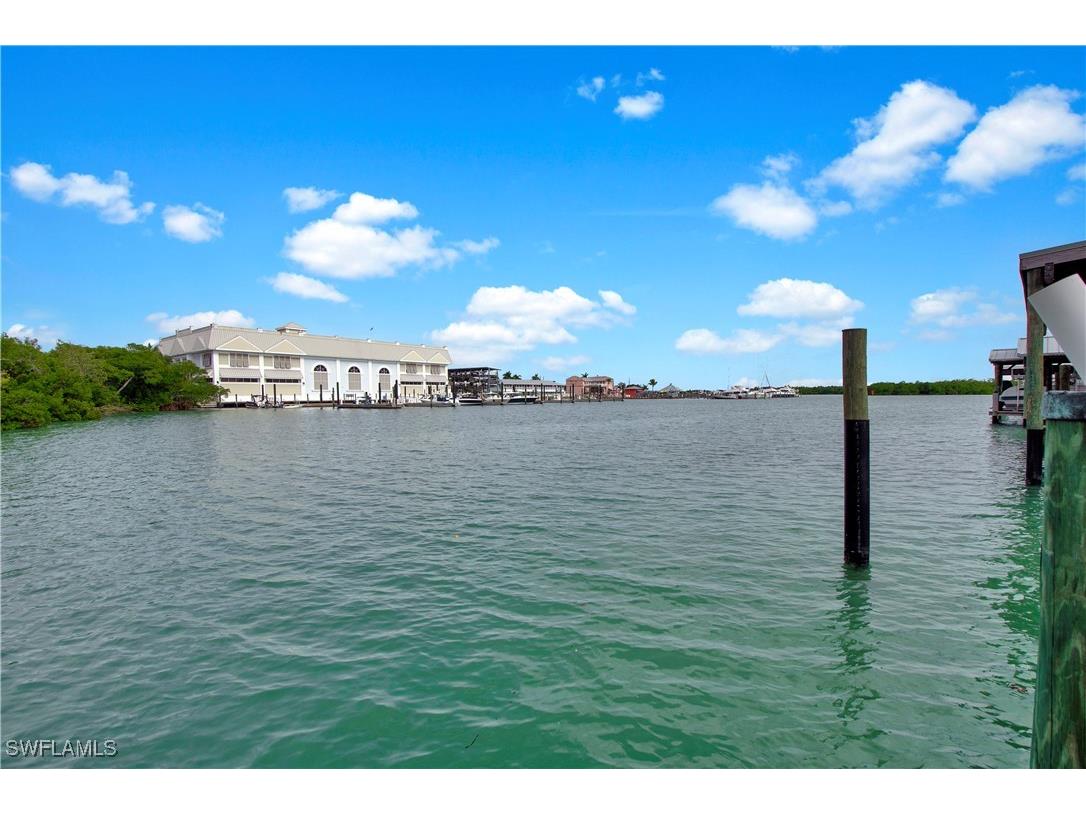 101 Pago Pago Drive E Naples FL 34113 226002445 image1