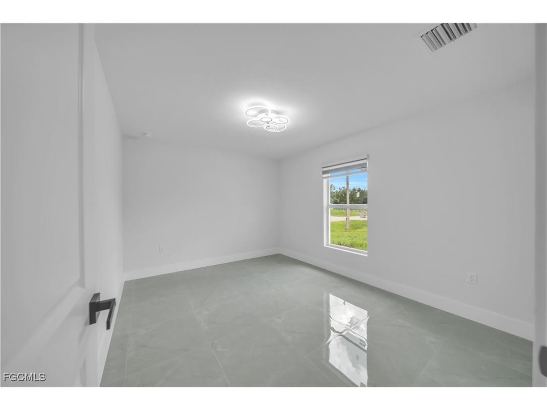 101 W 9th Street Lehigh Acres FL 33972 2025003666 image7