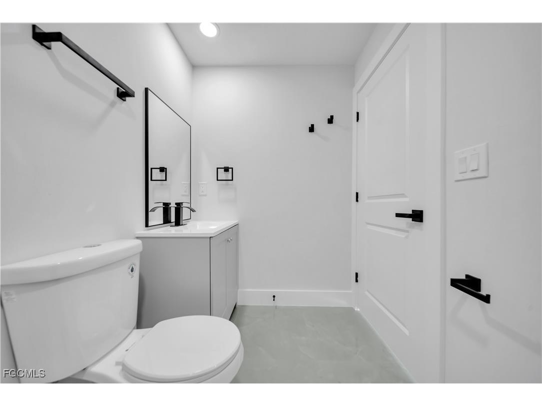 101 W 9th Street Lehigh Acres FL 33972 2025003666 image8