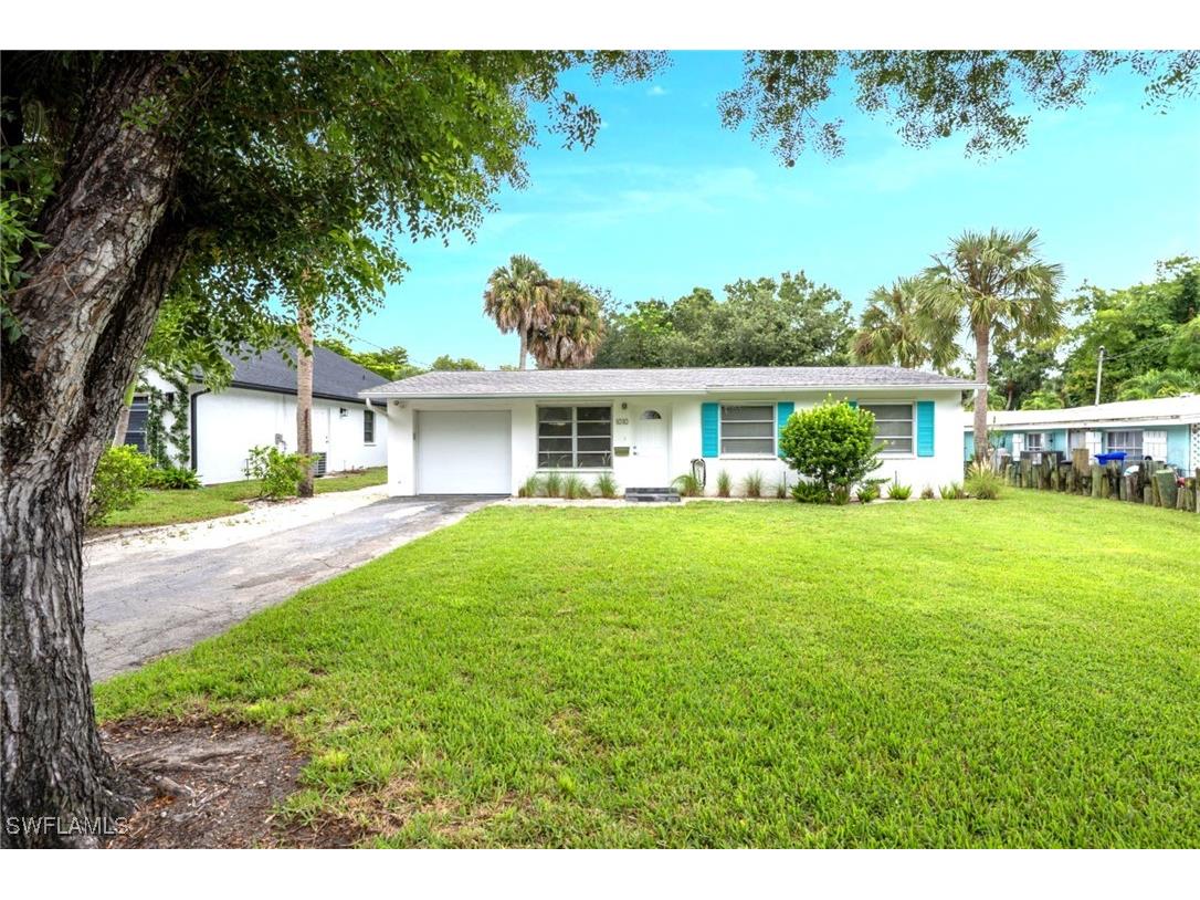 1010 13th Street N Naples FL 34102 225071103 image1