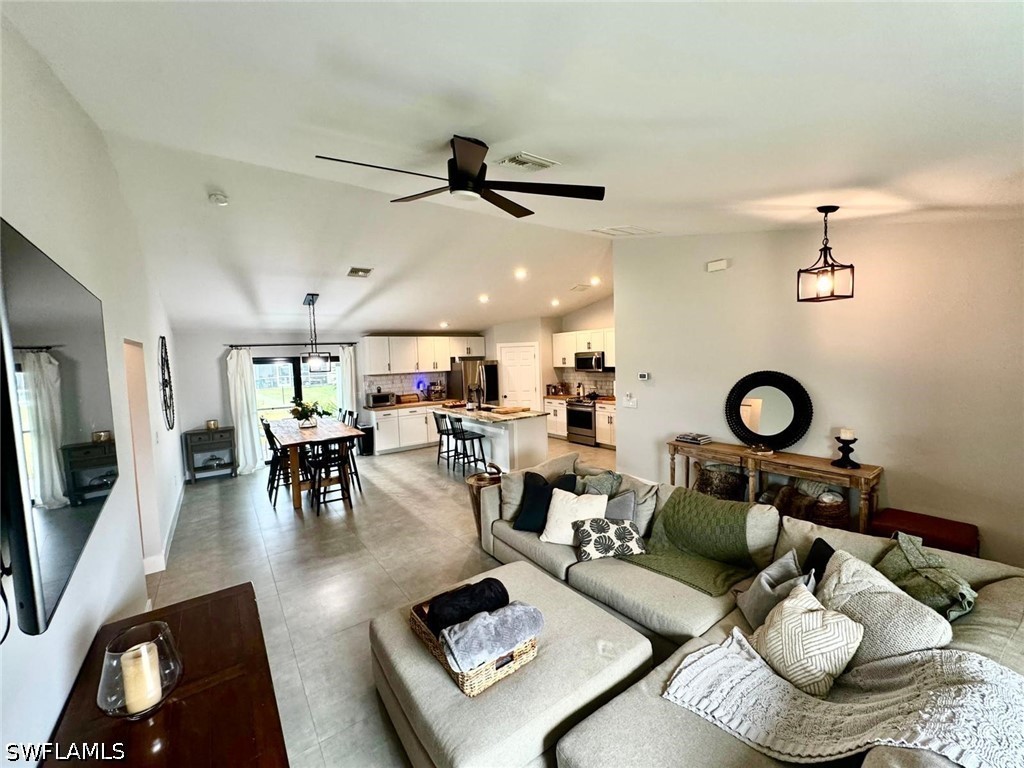 1010 Allman Avenue Lehigh Acres FL 33971 226014487 image3