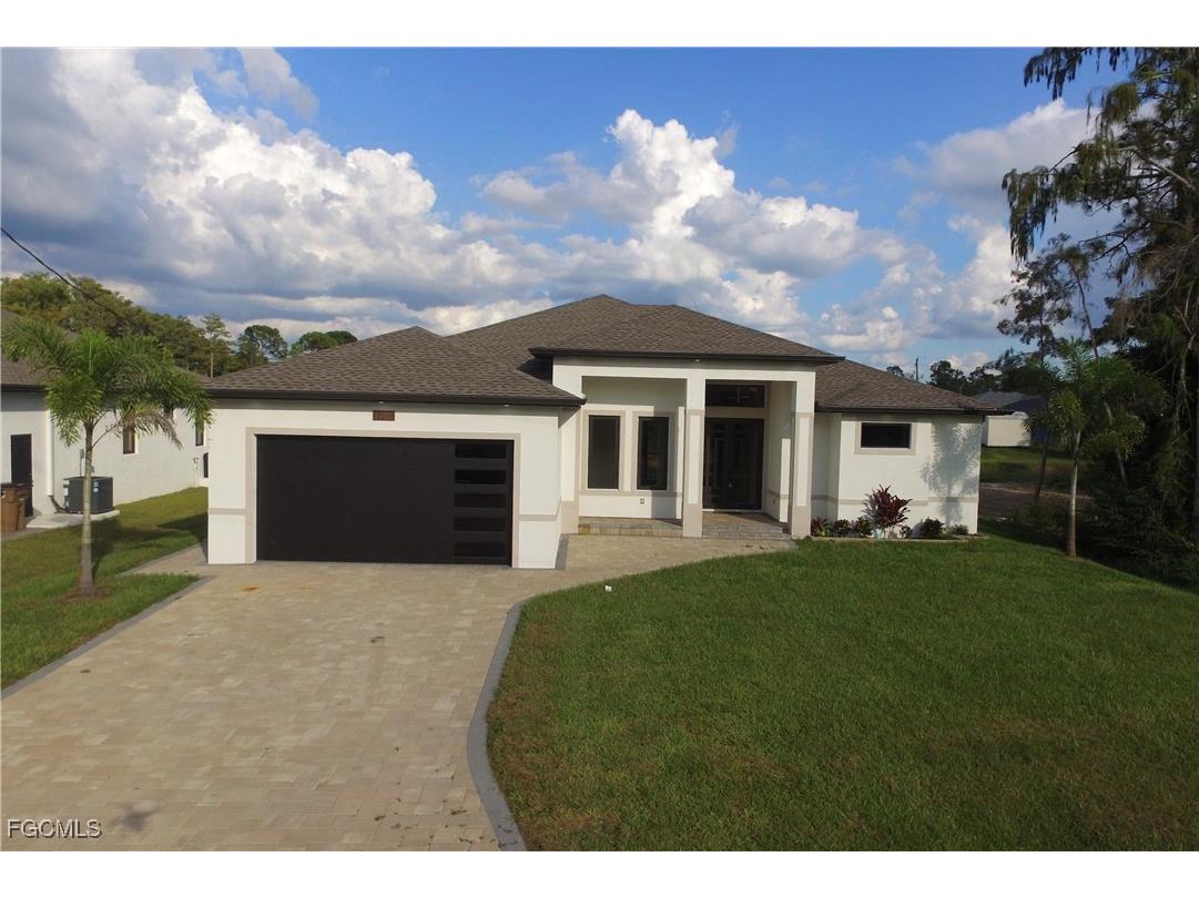 1010 Angelo Avenue Lehigh Acres FL 33971 2025016594 image1