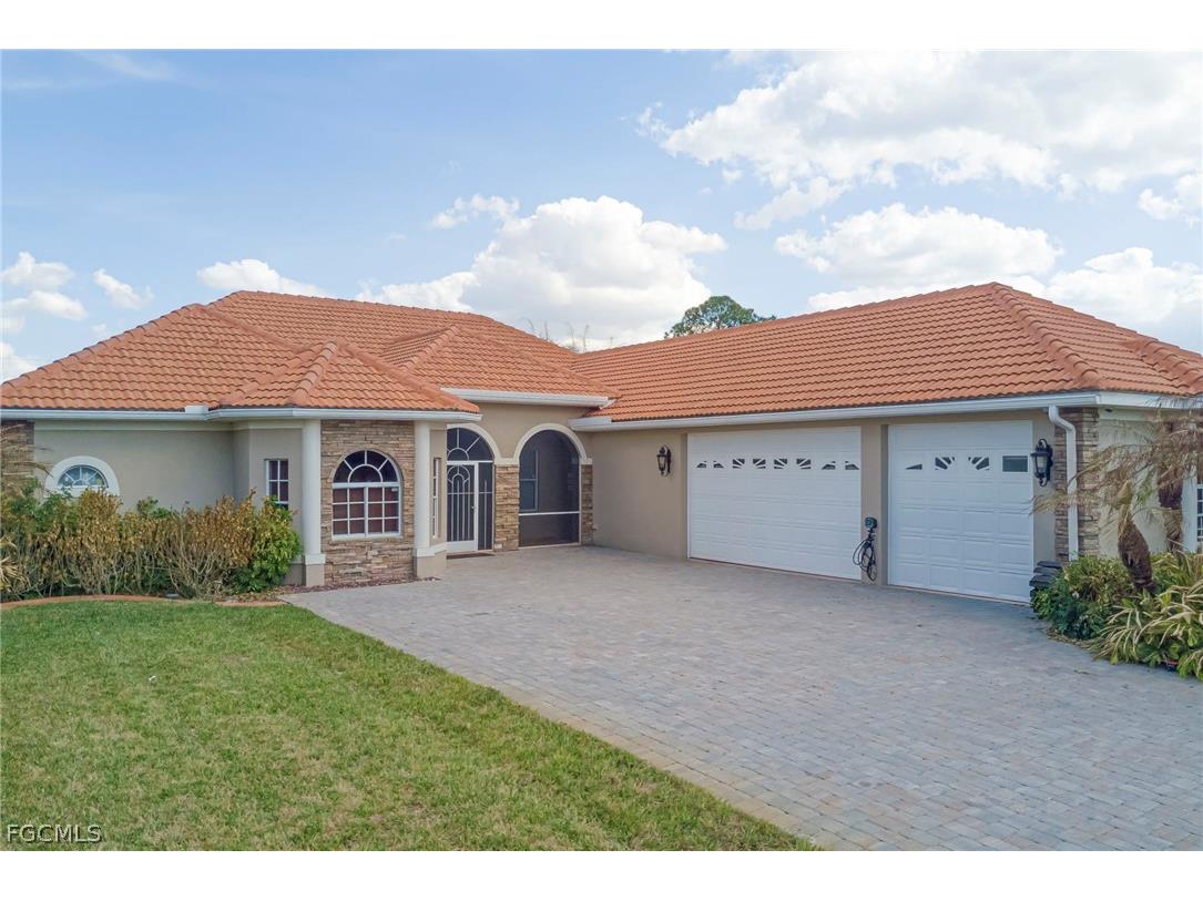 1010 Clayton Avenue Lehigh Acres FL 33972 2026007531 image1