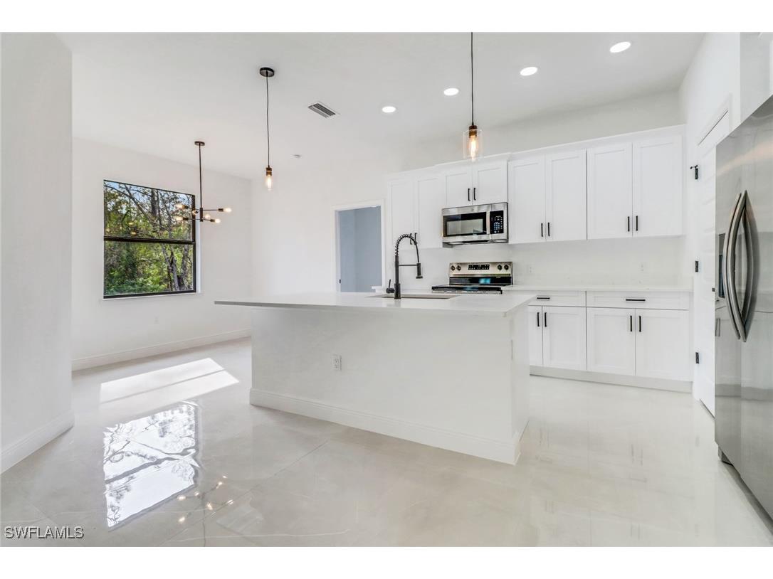 1010 E 17th Street Lehigh Acres FL 33972 225009169 image1