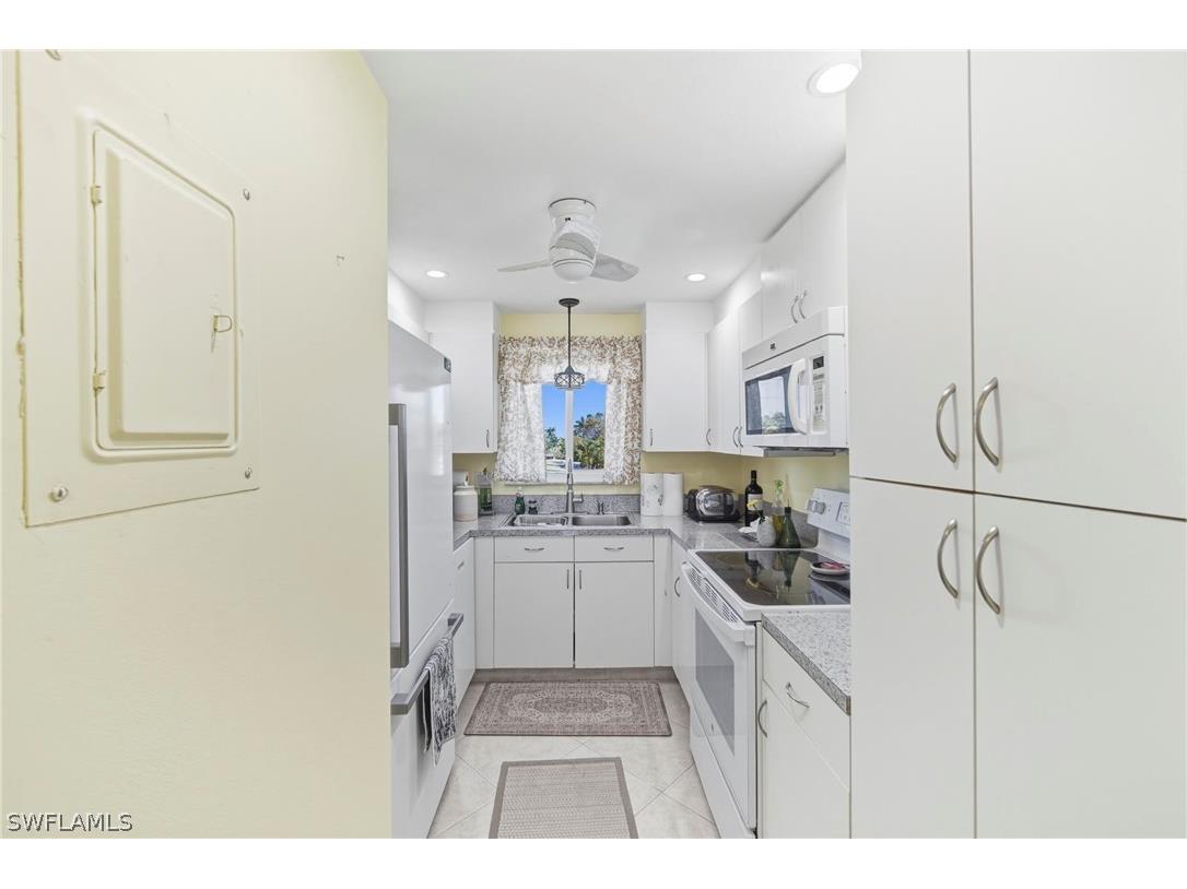 1010 Manatee Road #B304 Naples FL 34114 226006279 image9
