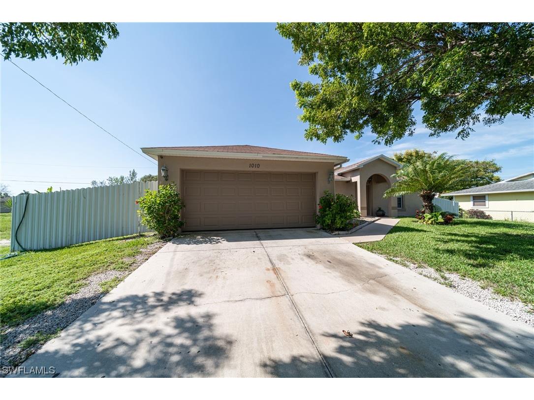 1010 NE 12th Terrace Cape Coral FL 33909 223018961 image1