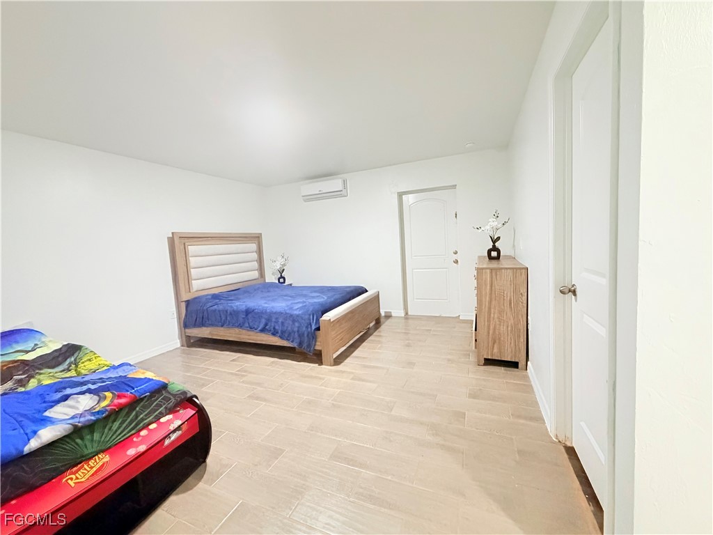 1010 NE 1st Avenue Cape Coral FL 33909 2025020511 image8