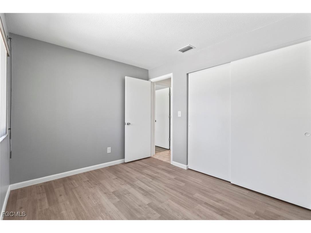 1010 NE 3rd Street Cape Coral FL 33909 2025010904 image26