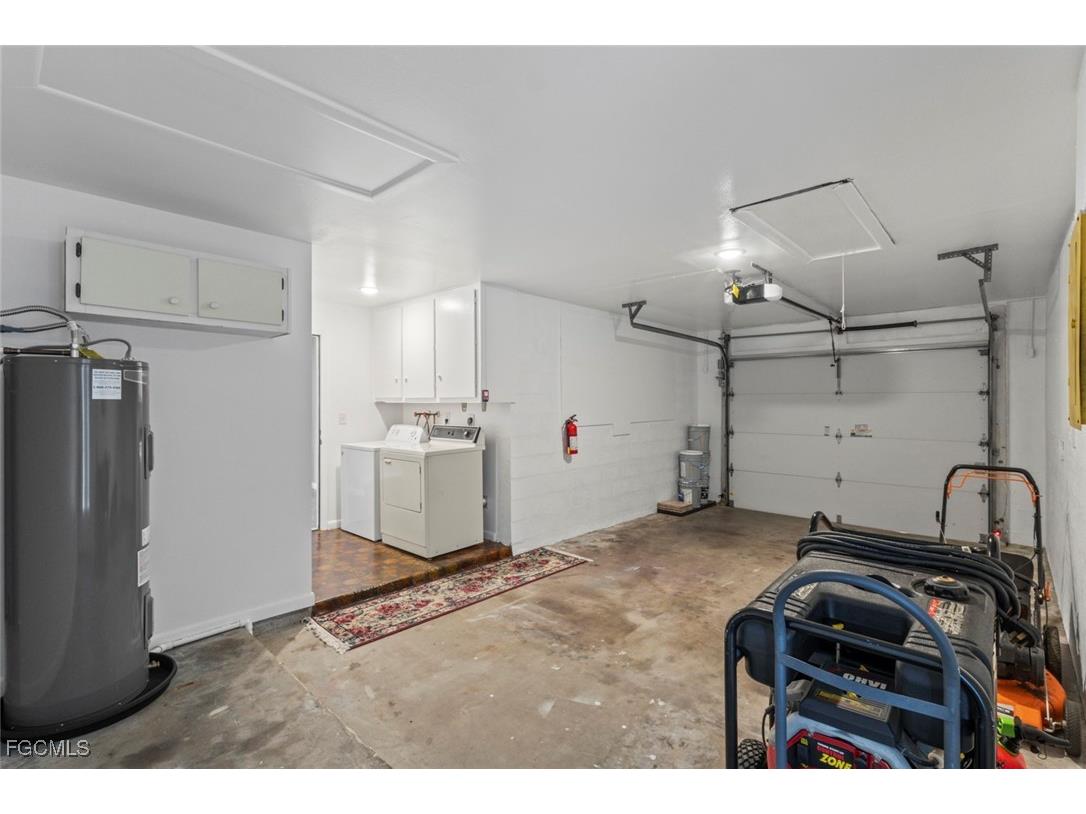 1010 NE 3rd Street Cape Coral FL 33909 2025010904 image37