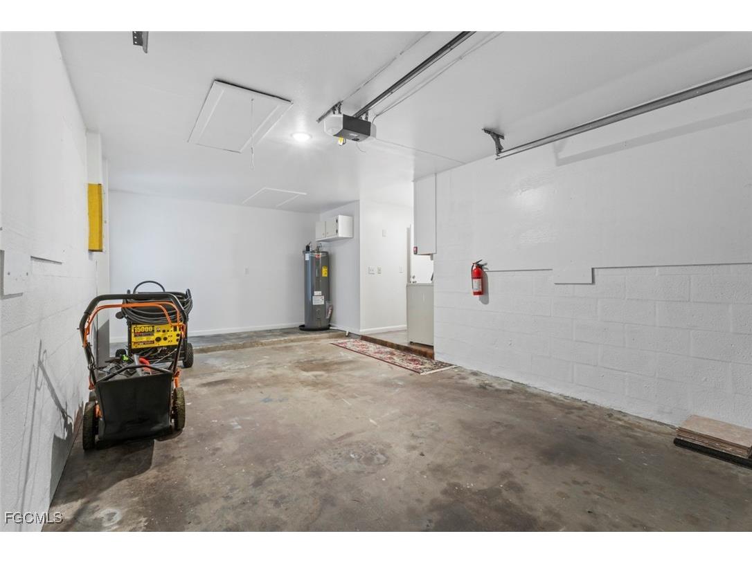 1010 NE 3rd Street Cape Coral FL 33909 2025010904 image38