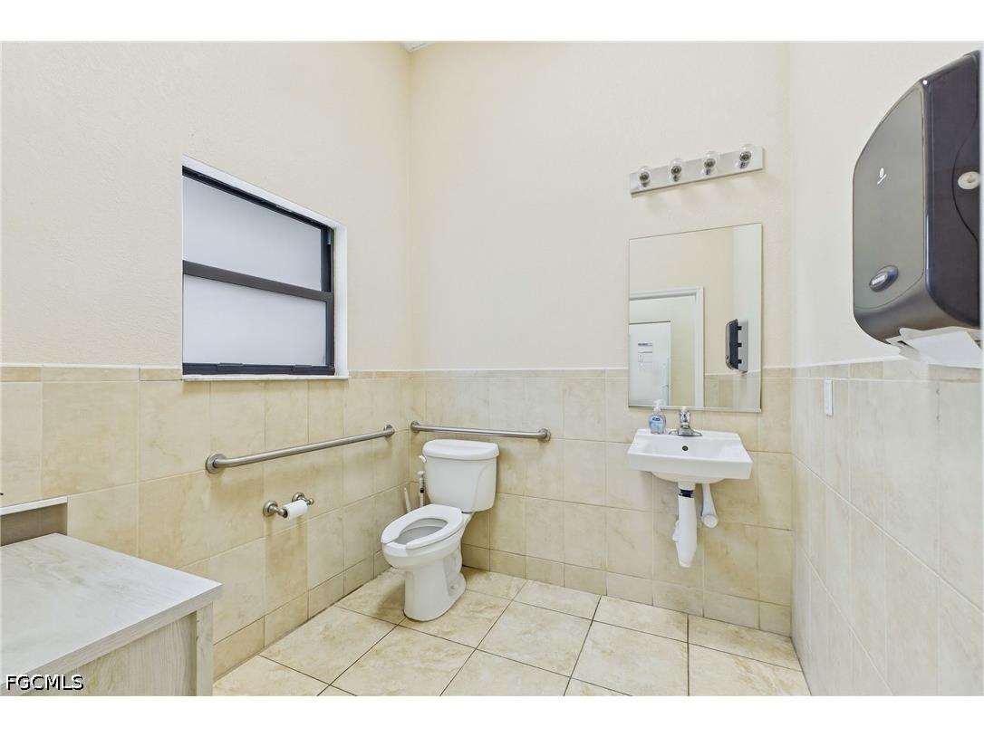 1010 NE 9th Street #A Cape Coral FL 33909 2026023460 image22