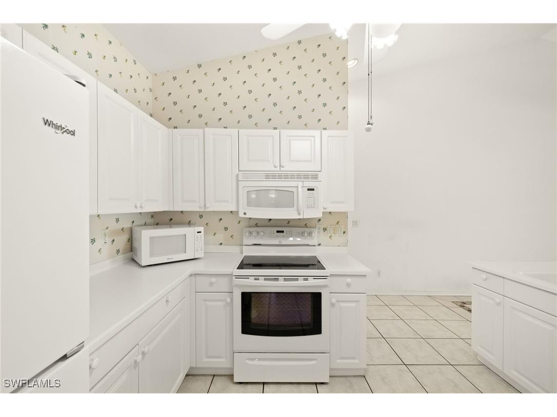 1010 Partridge Circle #202 Naples FL 34104 225076859 image17