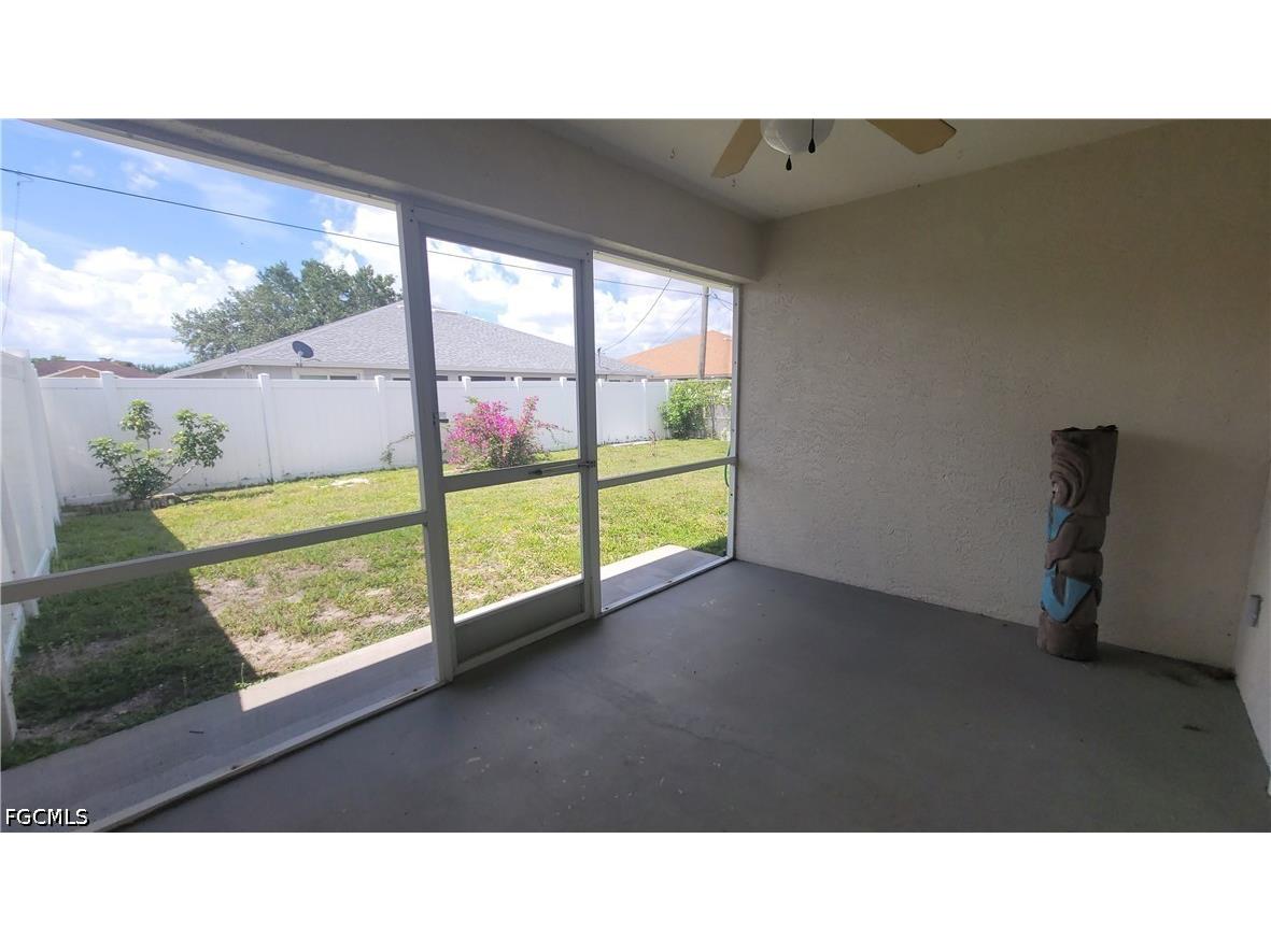 1010 SE 12th Terrace Cape Coral FL 33990 2026018785 image17