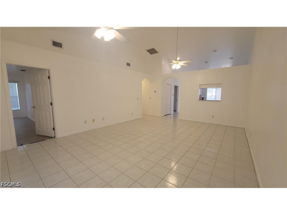 1010 SE 12th Terrace Cape Coral FL 33990 2026018785 image3
