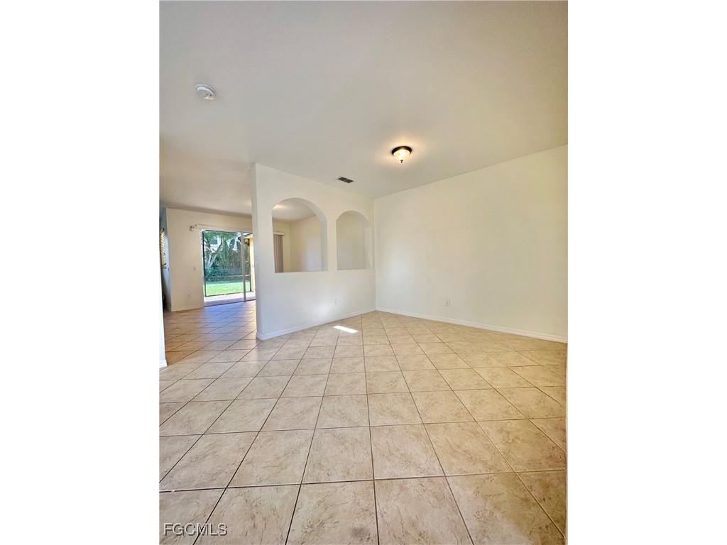 10101 Tin Maple Drive #118 Estero FL 33928 2025006988 image3