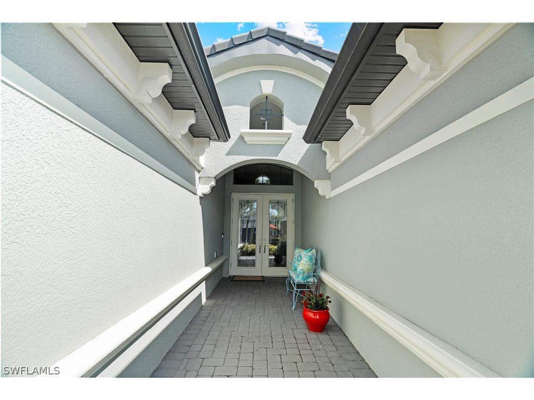 10102 Palazzo Drive Naples FL 34119 226009967 image2