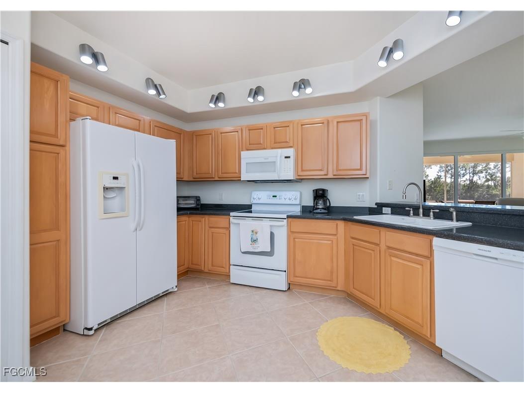 10109 Colonial Country Club Boulevard #2404 Fort Myers FL 33913 2025019112 image6