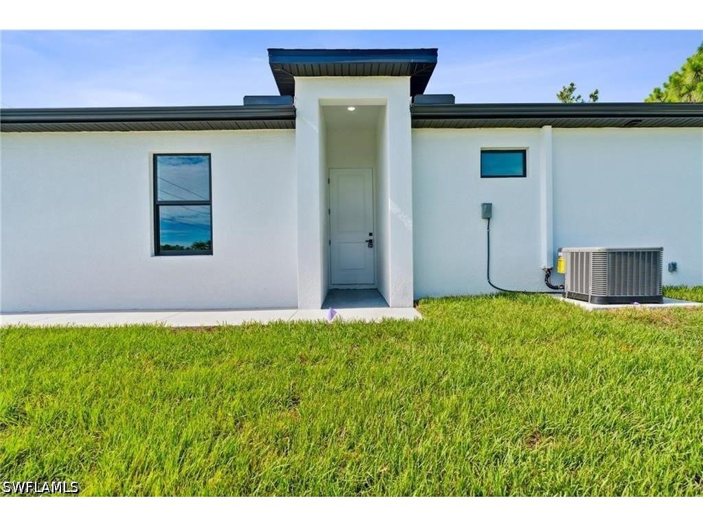 1011 & 1013 Abrams Boulevard Lehigh Acres FL 33971 226021966 image3