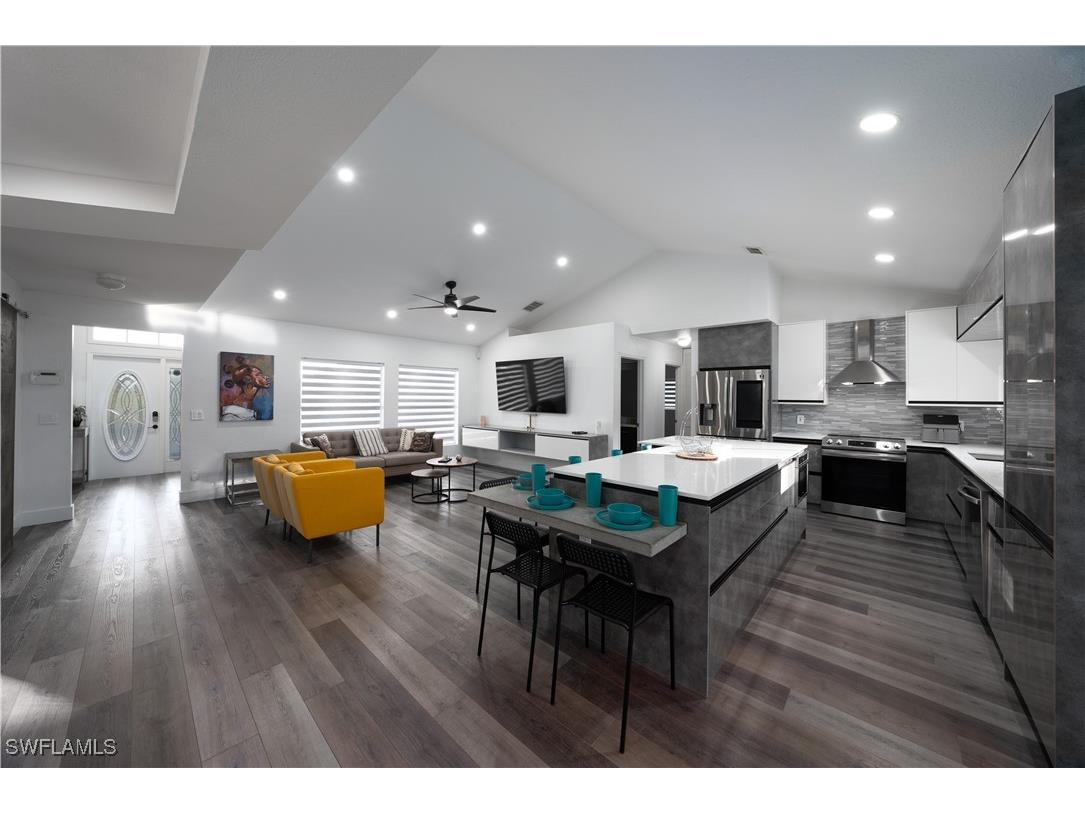 1011 9th Street SW Naples FL 34117 225066473 image1