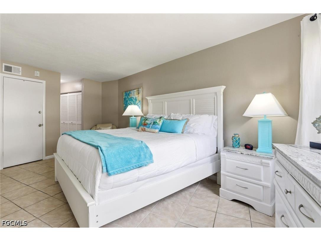 1011 Anglers Cove #H203 Marco Island FL 34145 2026025612 image12