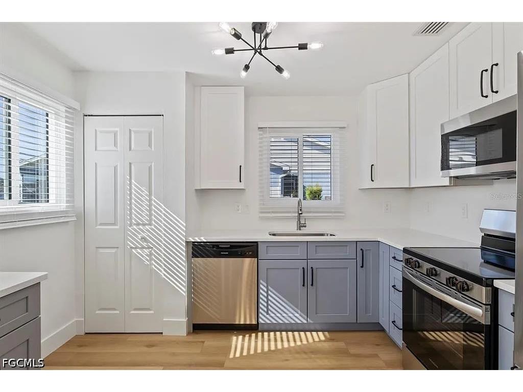 1101 Country Club Boulevard Cape Coral FL 33990 2026021591 image5