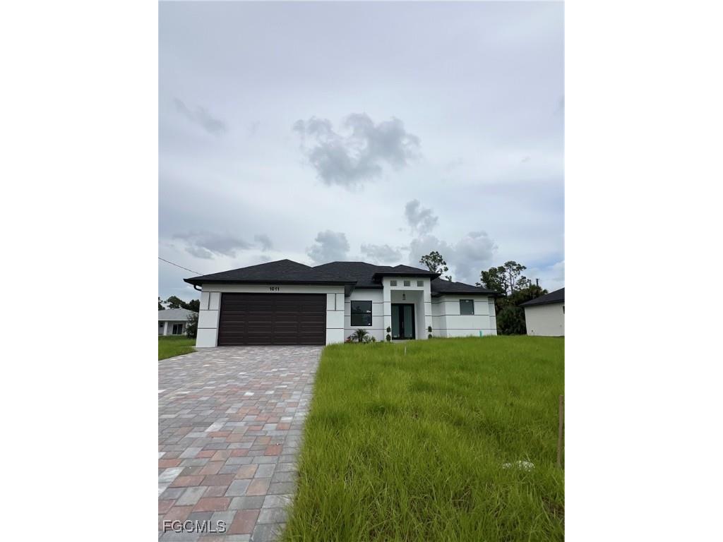 1011 Barcelona Street E Lehigh Acres FL 33974 2025012134 image1