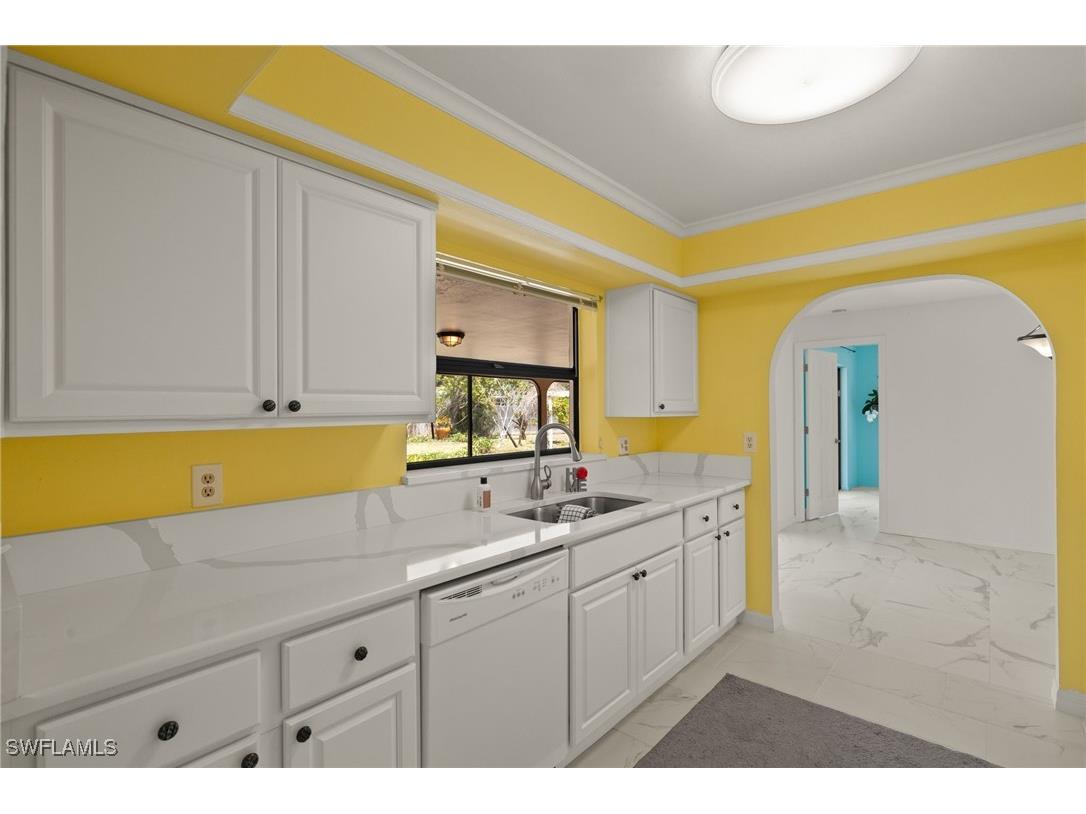 1011 El Mar Avenue Fort Myers FL 33919 225037953 image14