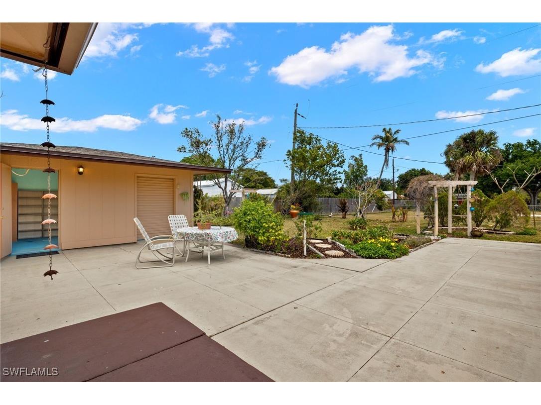 1011 El Mar Avenue Fort Myers FL 33919 225037953 image32