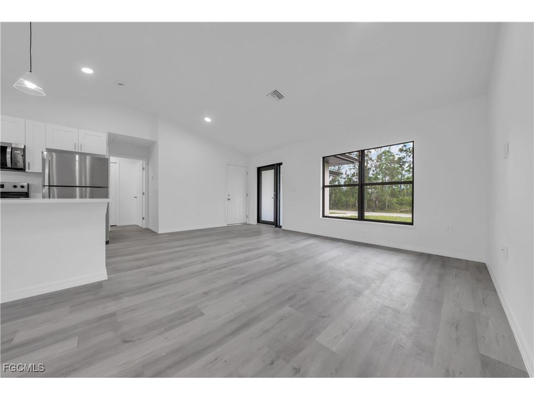 1011 Garnet Avenue Lehigh Acres FL 33974 2025012333 image5