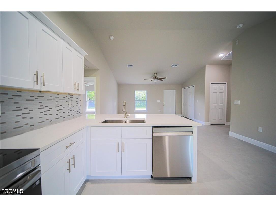 1011 Kent Street E Lehigh Acres FL 33974 2026022827 image4