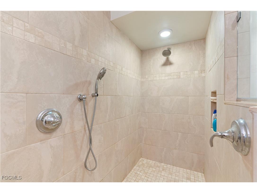 1011 S Town And River Drive Fort Myers FL 33919 2026003903 image23
