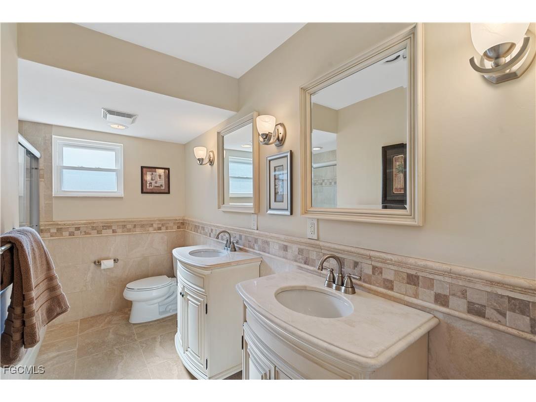 1011 S Town And River Drive Fort Myers FL 33919 2026003903 image26