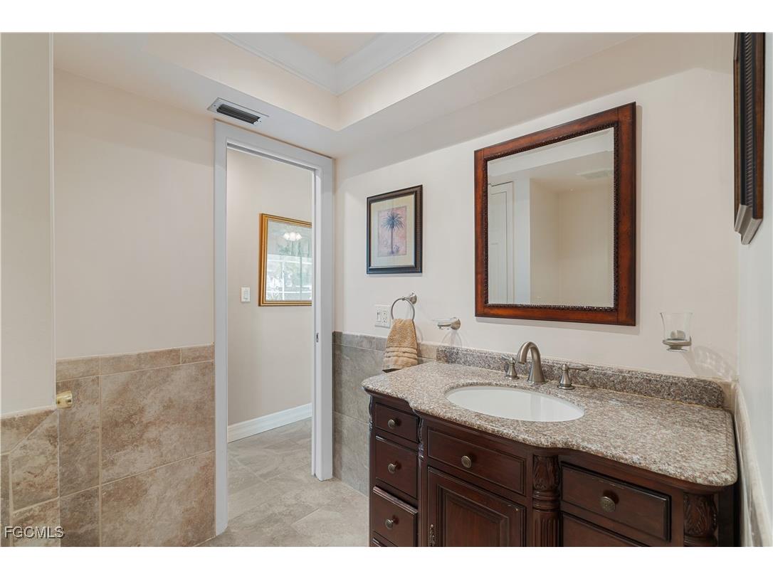 1011 S Town And River Drive Fort Myers FL 33919 2026003903 image29