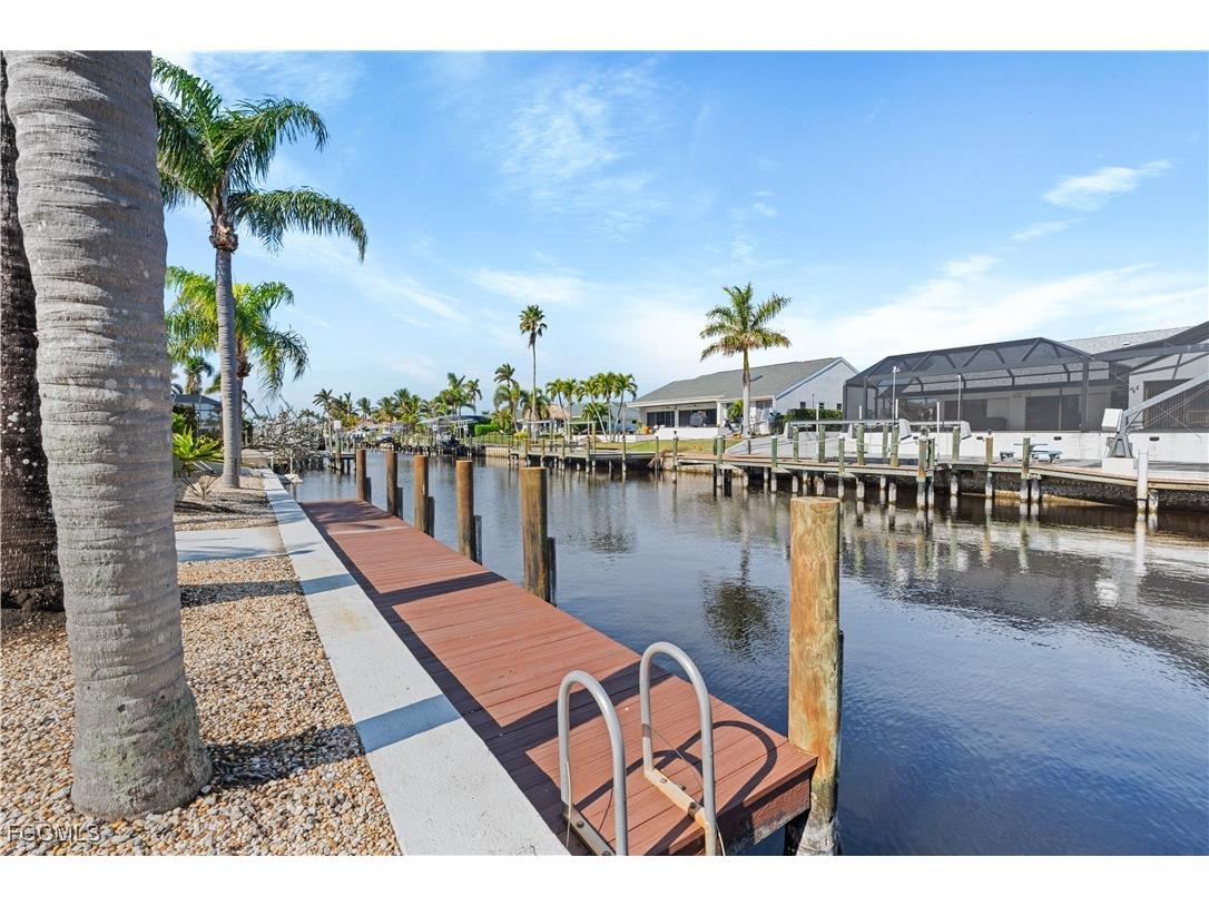 1011 S Town And River Drive Fort Myers FL 33919 2026003903 image40
