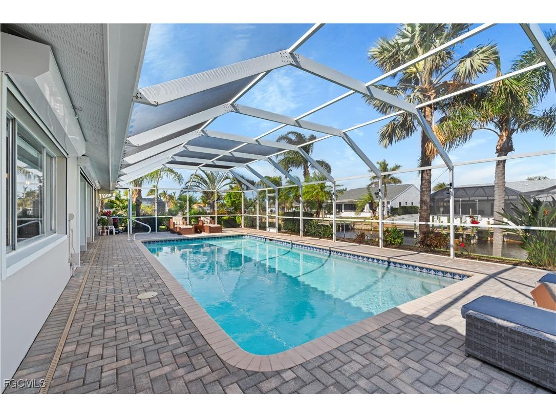 1011 S Town And River Drive Fort Myers FL 33919 2026003903 image5