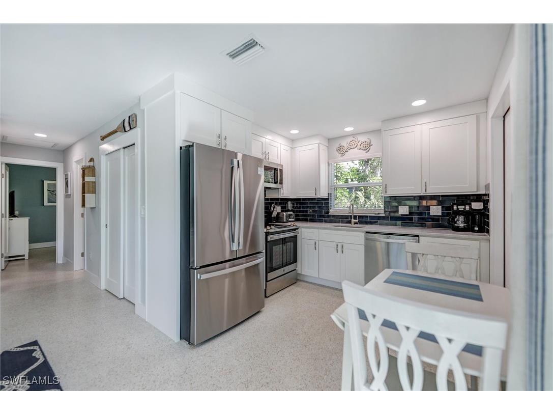 1012/1014 E Gulf Drive Sanibel FL 33957 225023958 image12