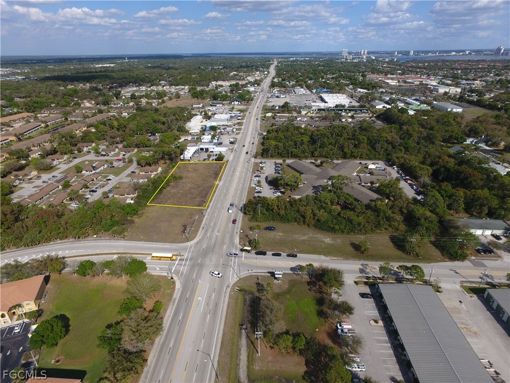 1012 - 1020 Pondella Road North Fort Myers FL 33903 2026012116 image2