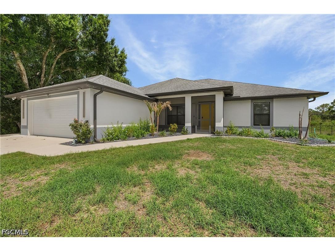 1012 Calvin Avenue Lehigh Acres FL 33972 2026016487 image1