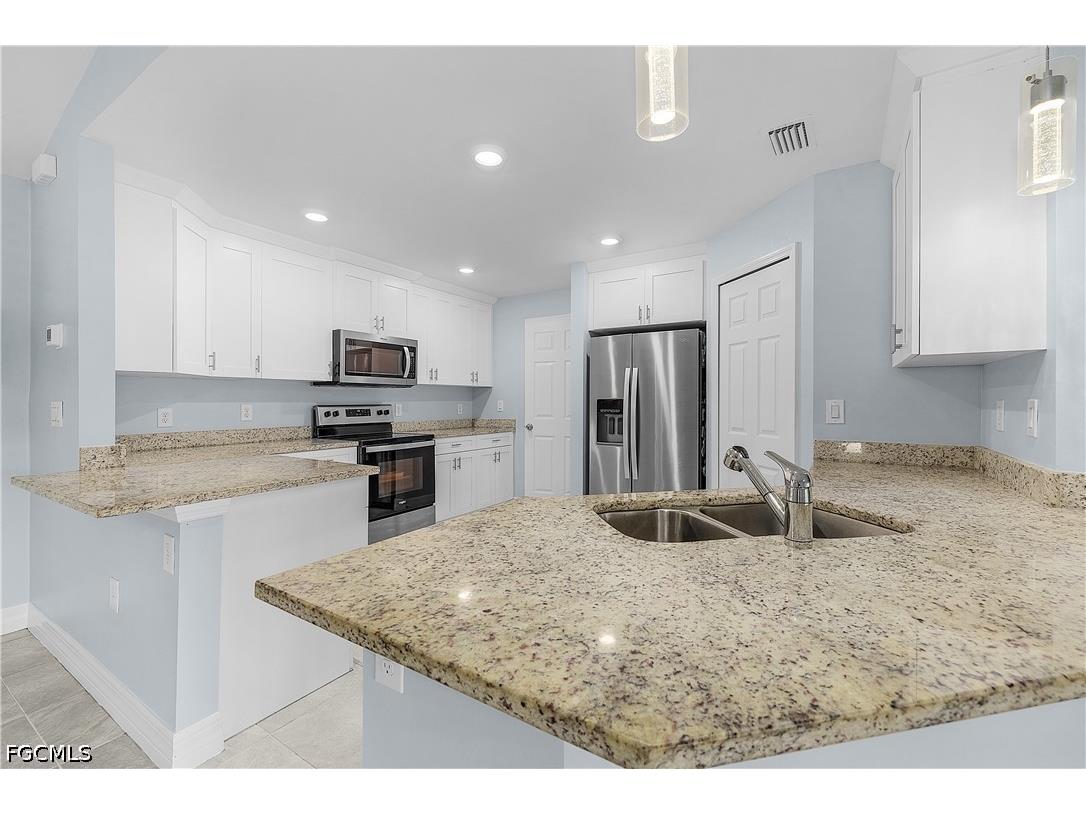 1012 Calvin Avenue Lehigh Acres FL 33972 2026016487 image3
