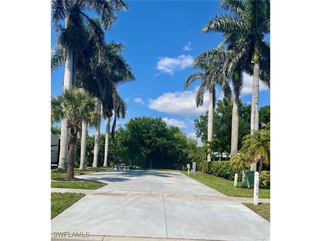 1012 Diamond Lake Circle S Naples FL 34114 225044893 image2