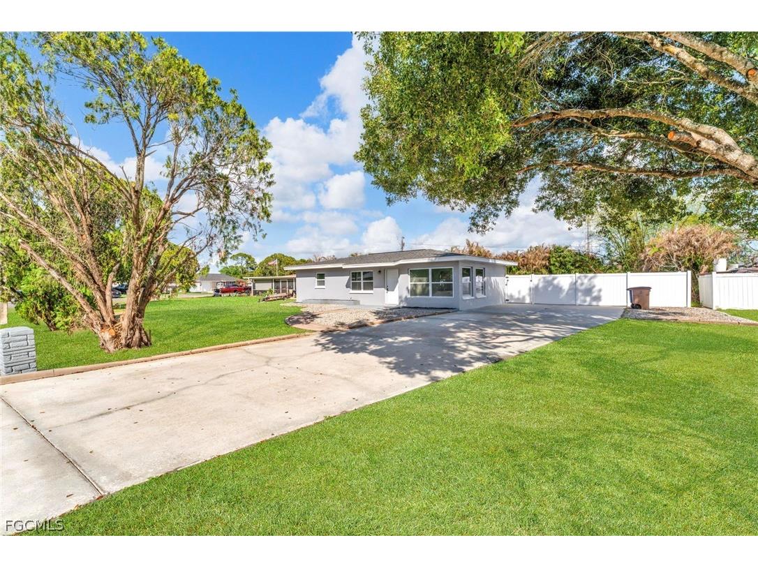 1012 Monroe Drive Lehigh Acres FL 33936 2026010989 image1