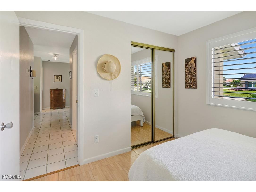 1012 SW 51st Terrace Cape Coral FL 33914 2025007001 image23